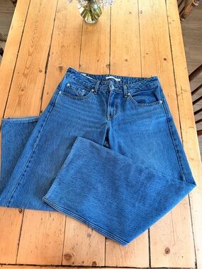 Levi's Women's Relaxed Straight-Leg Jeans in Blue Denim